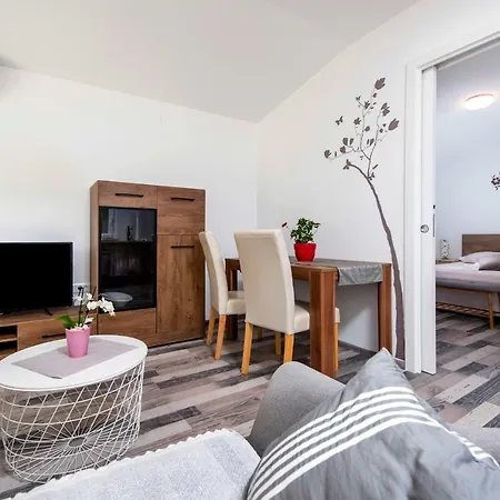 Paola Cozy Apartamento Rovinj