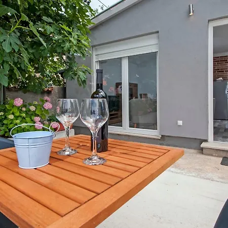Apartamento Paola Cozy *